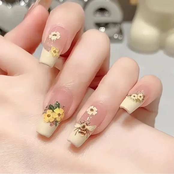 Floral Bee acrylic Nail Art 10 pc Set - Cream & Yellow Reusable French Tip NWT - Picture 8 of 10